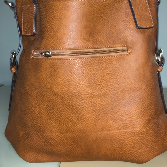 Stylish hand bag and wallet set. A great gift with many pockets and slots. - Picture 2 of 8